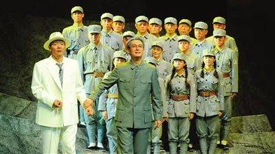 天津人艺话剧《没有共产党就没有新中国》首演